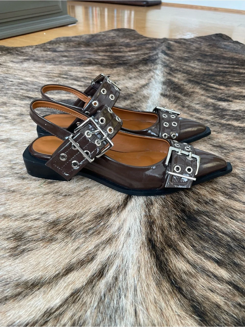 Ganni Brown Patent Buckle Flats 39 / 8-8.5